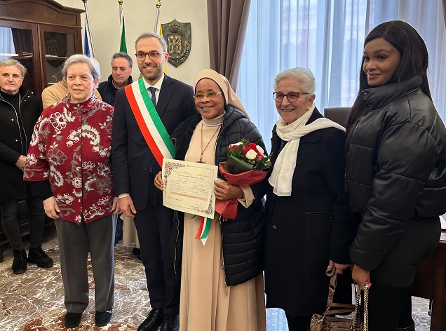 Conferimento cittadinanza italiana a Suor Caroline Amaka Osegbo 