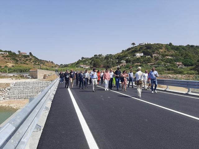 Apertura continuata ponte sul fiume San Bartolomeo